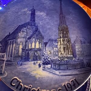 Beautiful Vintage💙Blue Christmas 1971 Decorative Plate